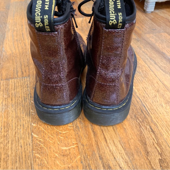 Dr. Martens Kids Boots in Shimmering Brown - Picture 6 of 8